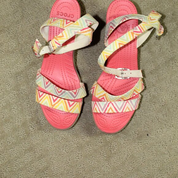 Crocs Leigh II Women's Sz 8 Vibrant Dressy Ankle Strap Wedge Heel Sandals 15313 - Picture 2 of 6